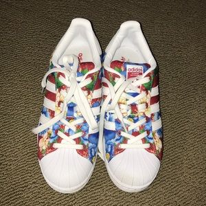 Adidas practically new size 6.5 ladies shoes